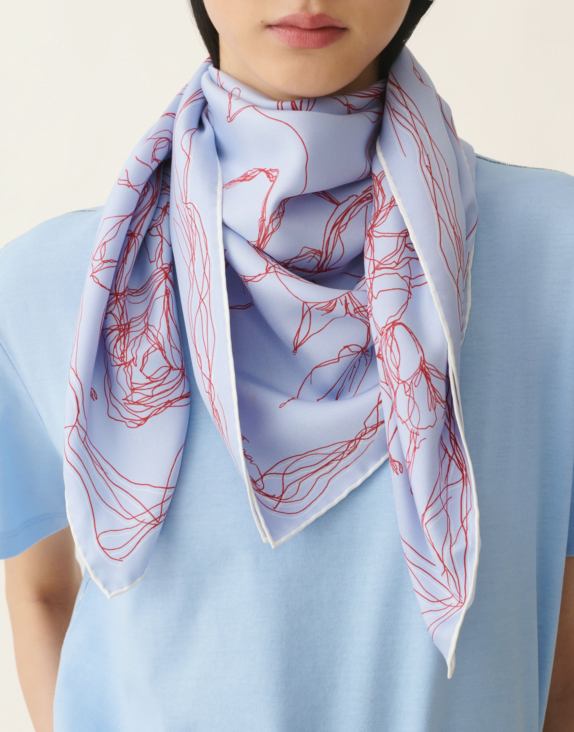 Fabiana Filippi Foulard in twill di seta, azzurro, rosso e bianco Azzurro/rosso/bianco seta SAD216A876M5030000
