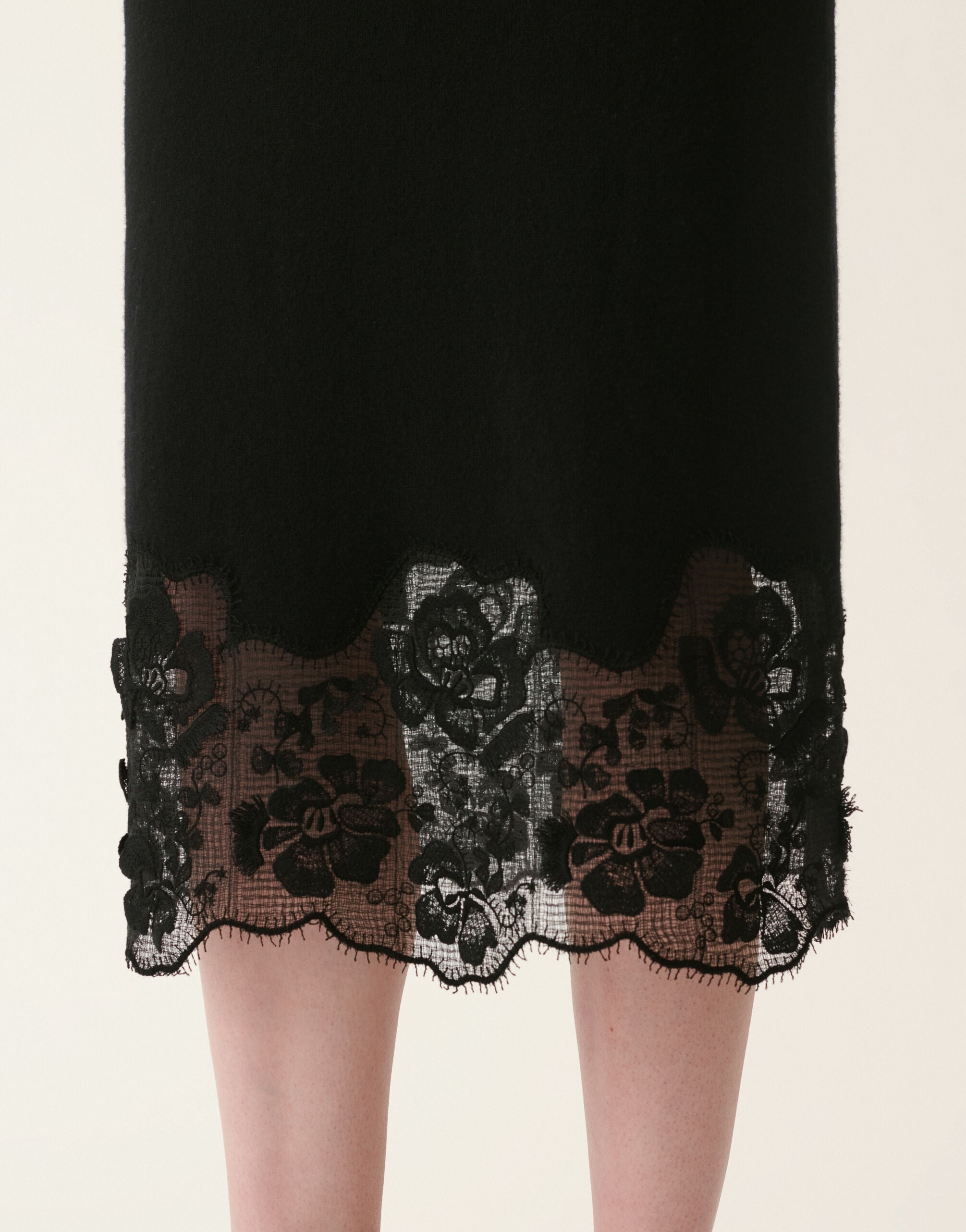 Platinum and lace pencil skirt, black Fabiana Filippi Platinum and lace pencil skirt, black Black GND226F765M4460000