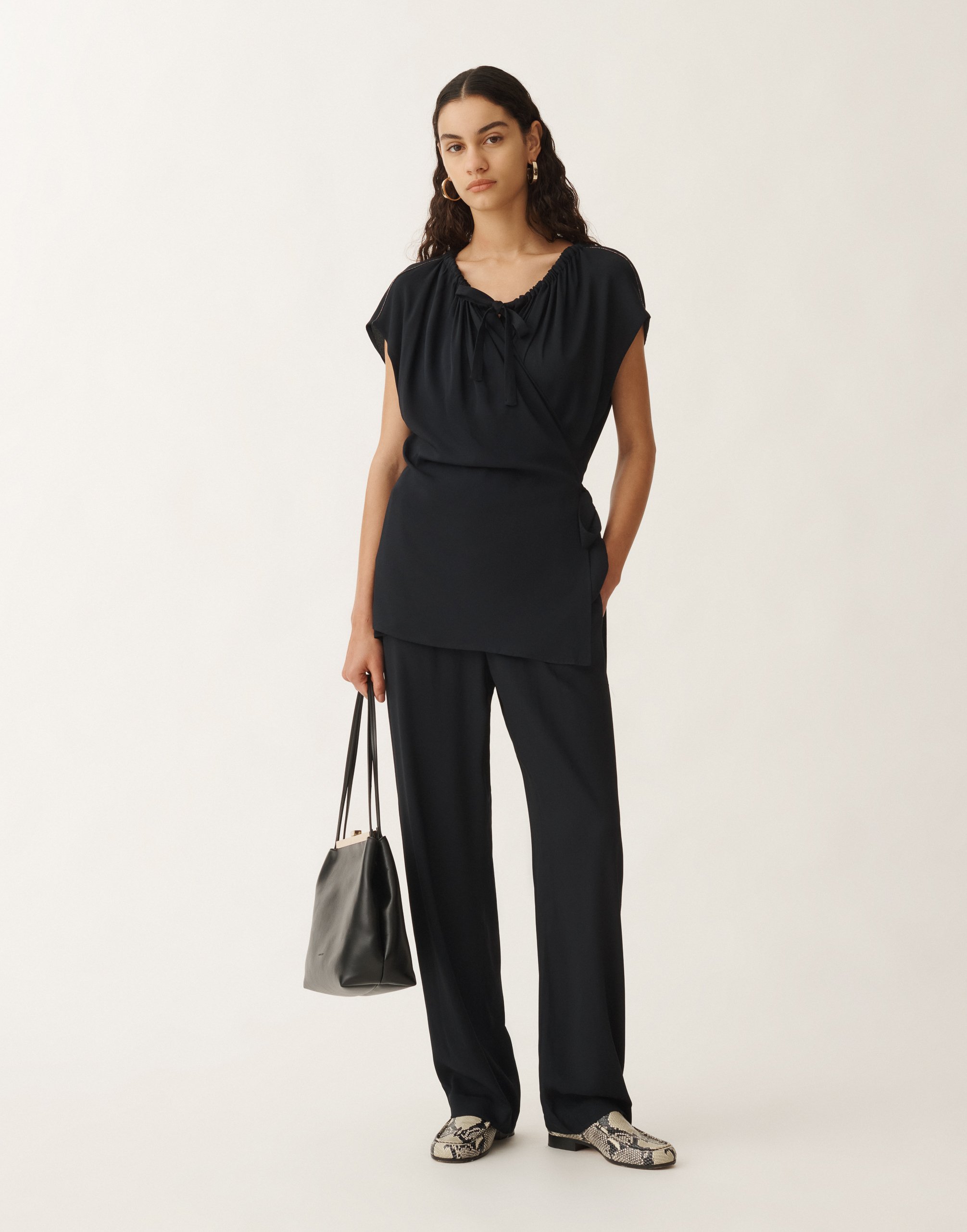 Fabiana Filippi Orvieto Stretch Sablé Trousers In Blue