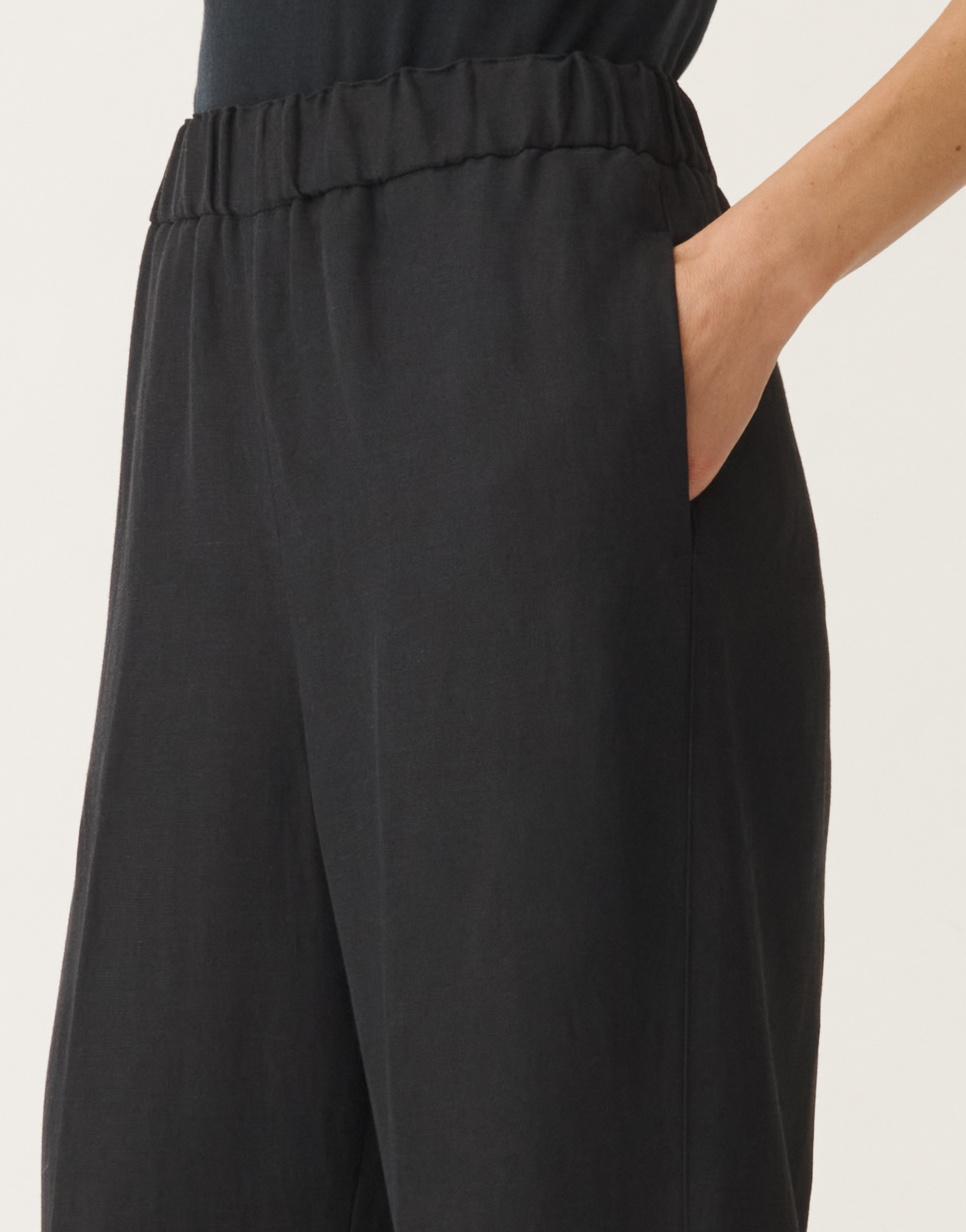 Fabiana Filippi Orvieto Linen And Viscose Trousers In Blue
