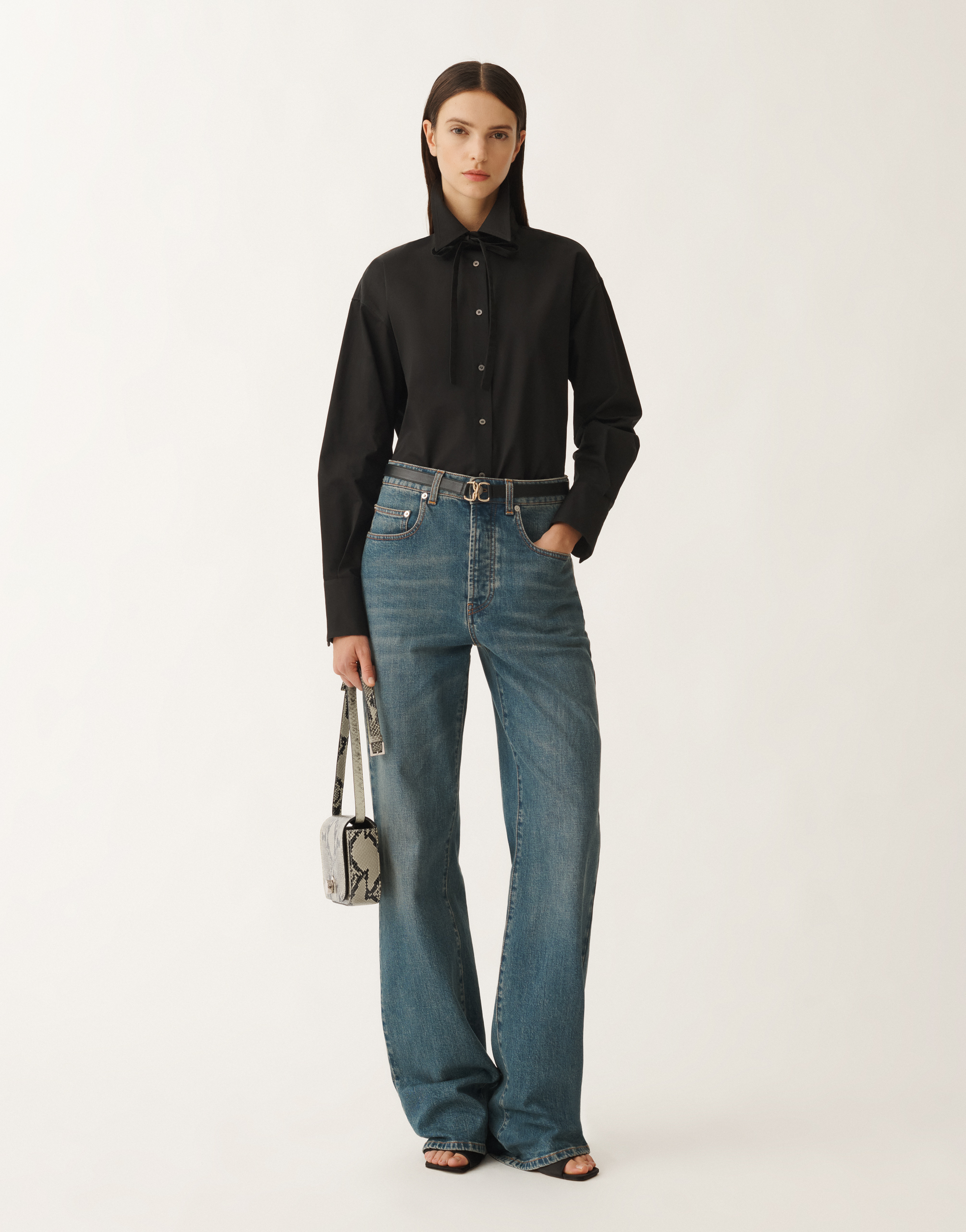 Fabiana Filippi Cotton Poplin Shirt With Knotted Lace Collar In Black