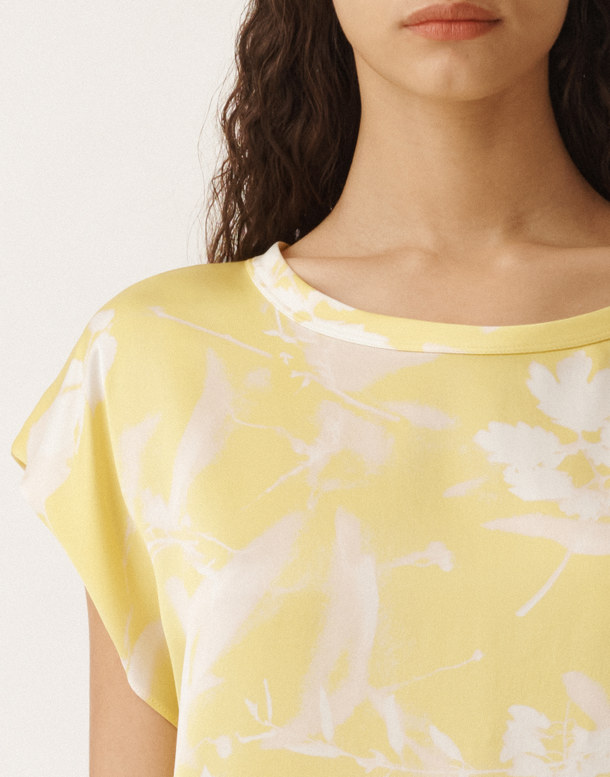 Shop Fabiana Filippi Tilia-print Silk Top In Yellow