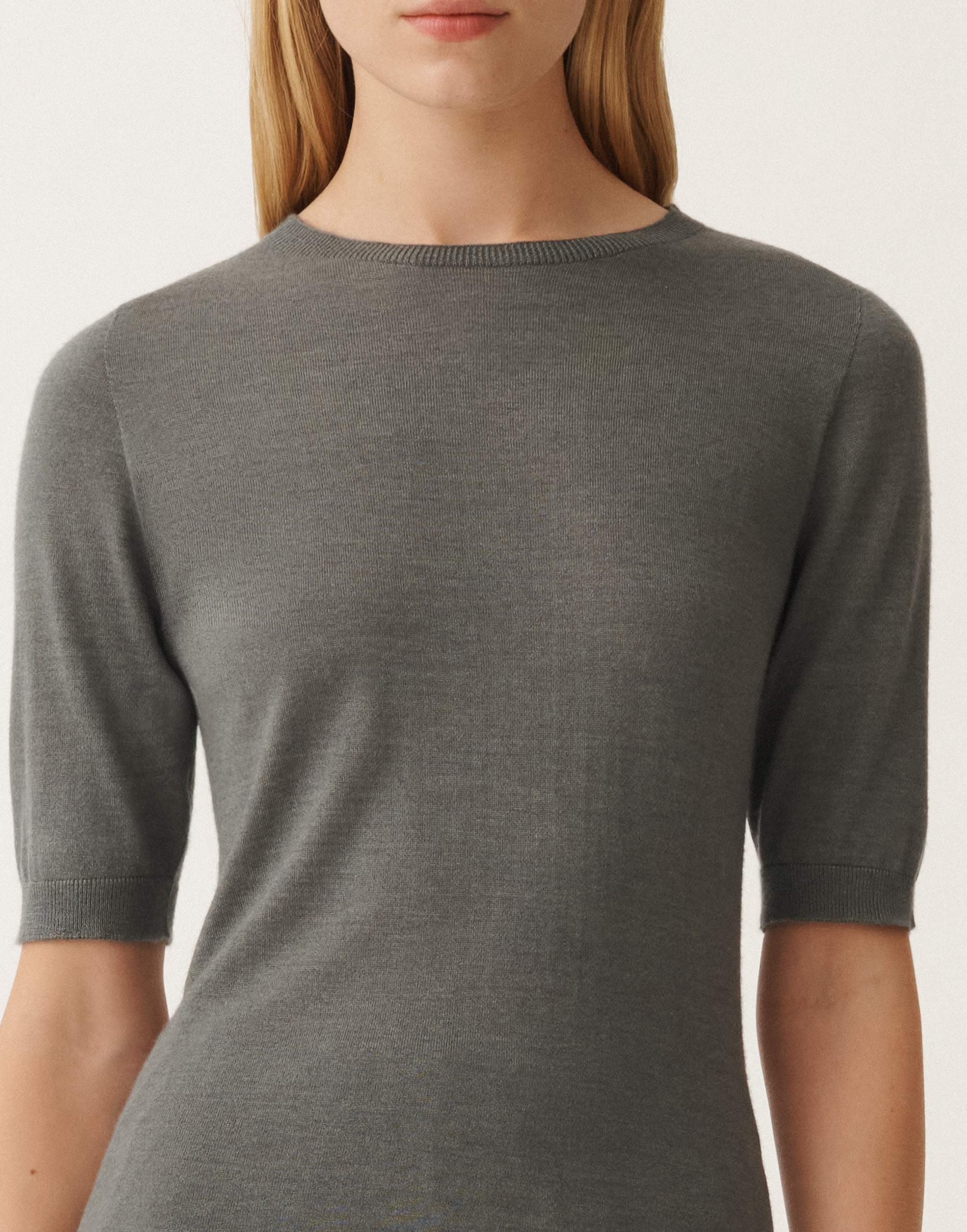 Fabiana Filippi Cashmere And Silk Sweater In Grey