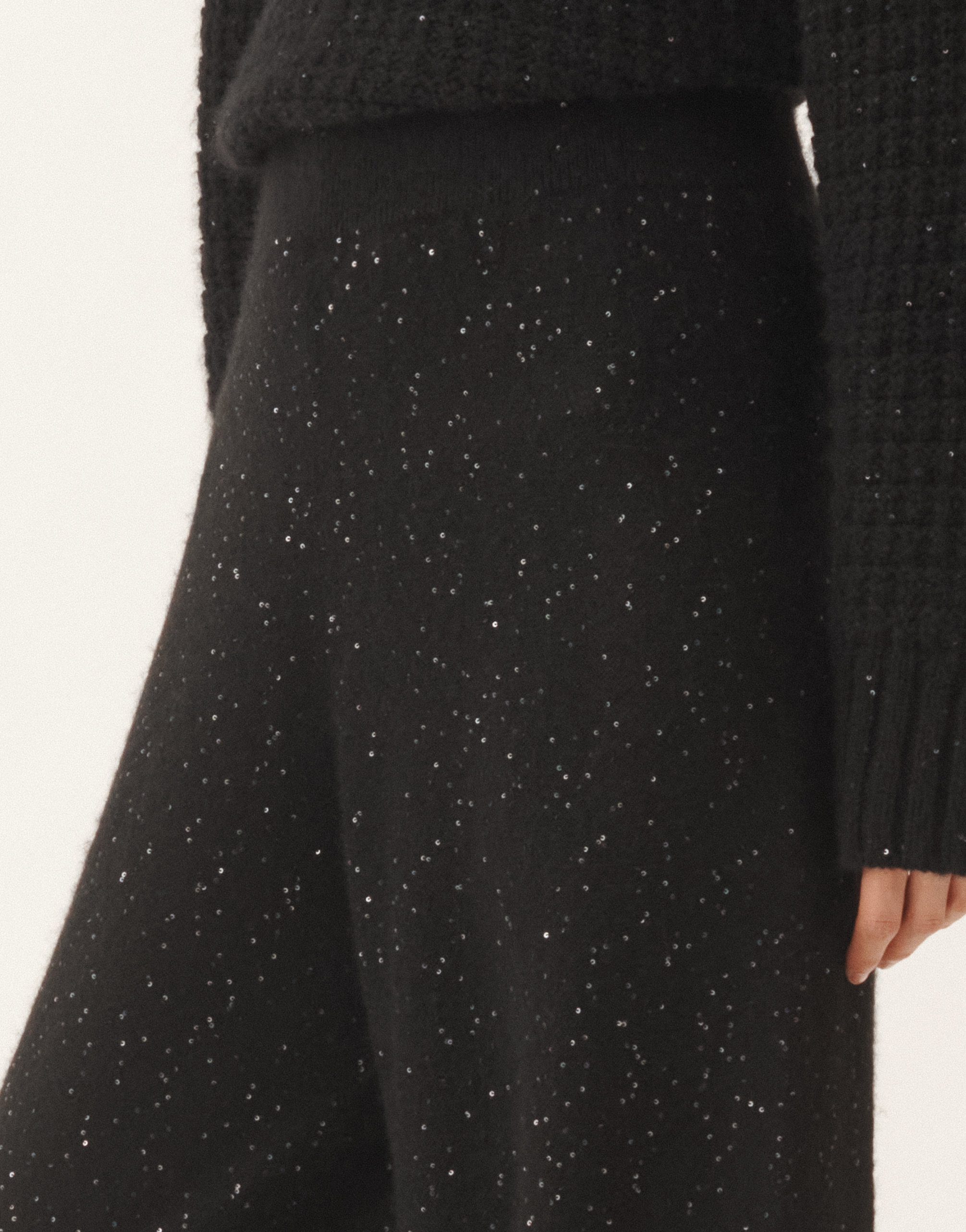 Fabiana Filippi Wool And Silk Trousers With Sequins In Black