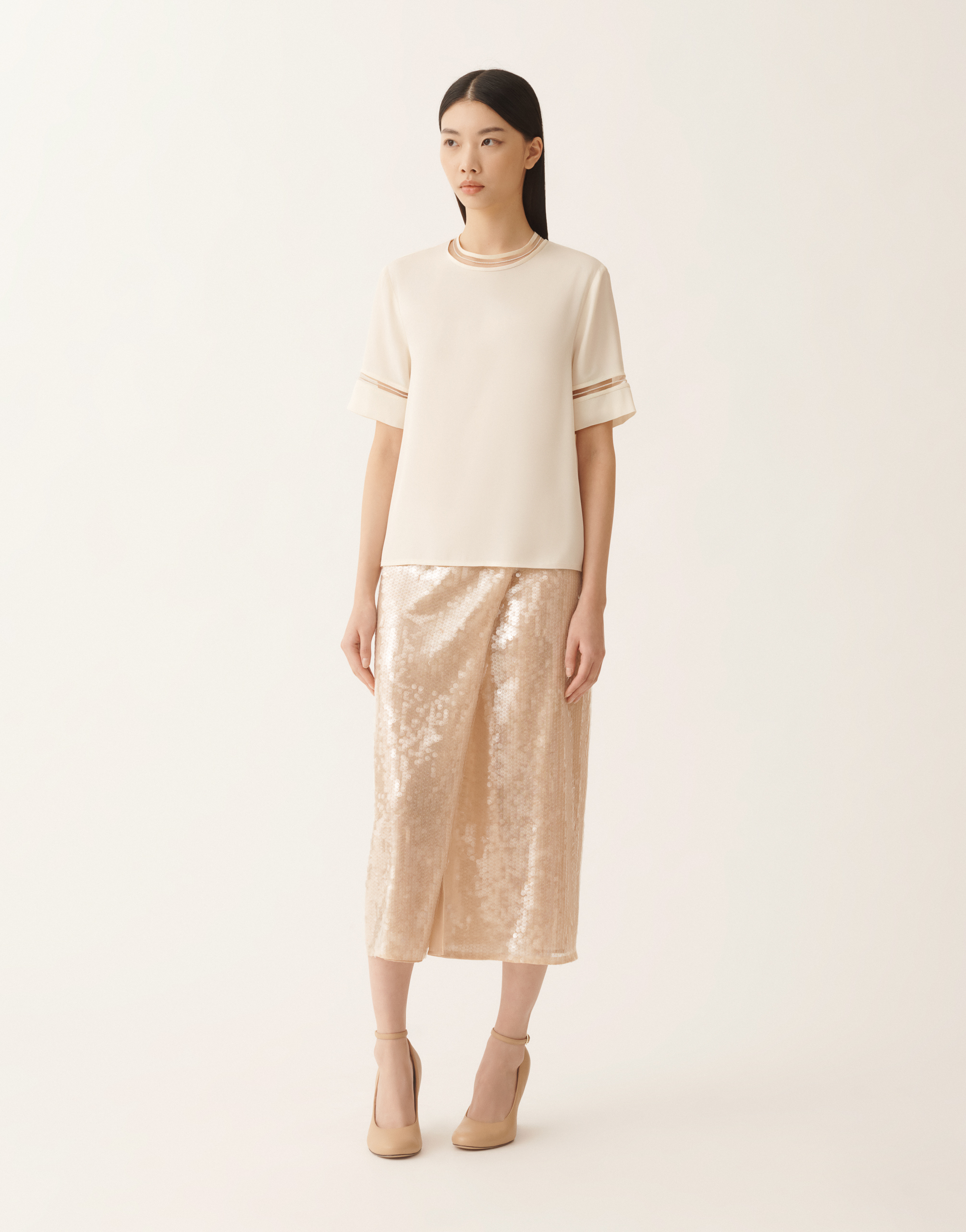 Fabiana Filippi Short Sleeved Embellished Detail T-shirt In Neutral