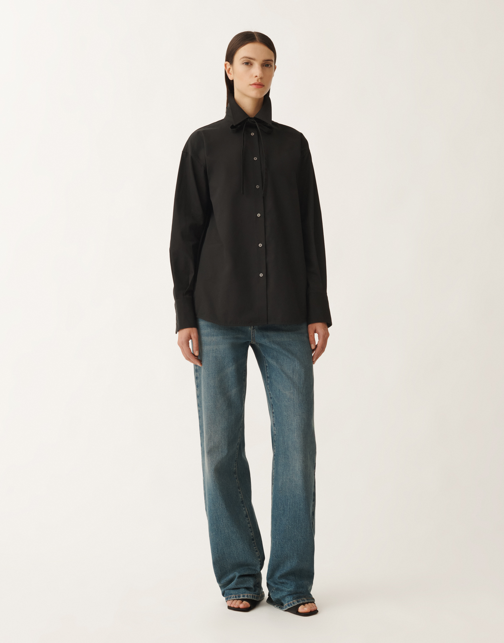 Fabiana Filippi Cotton Poplin Shirt With Knotted Lace Collar In Black