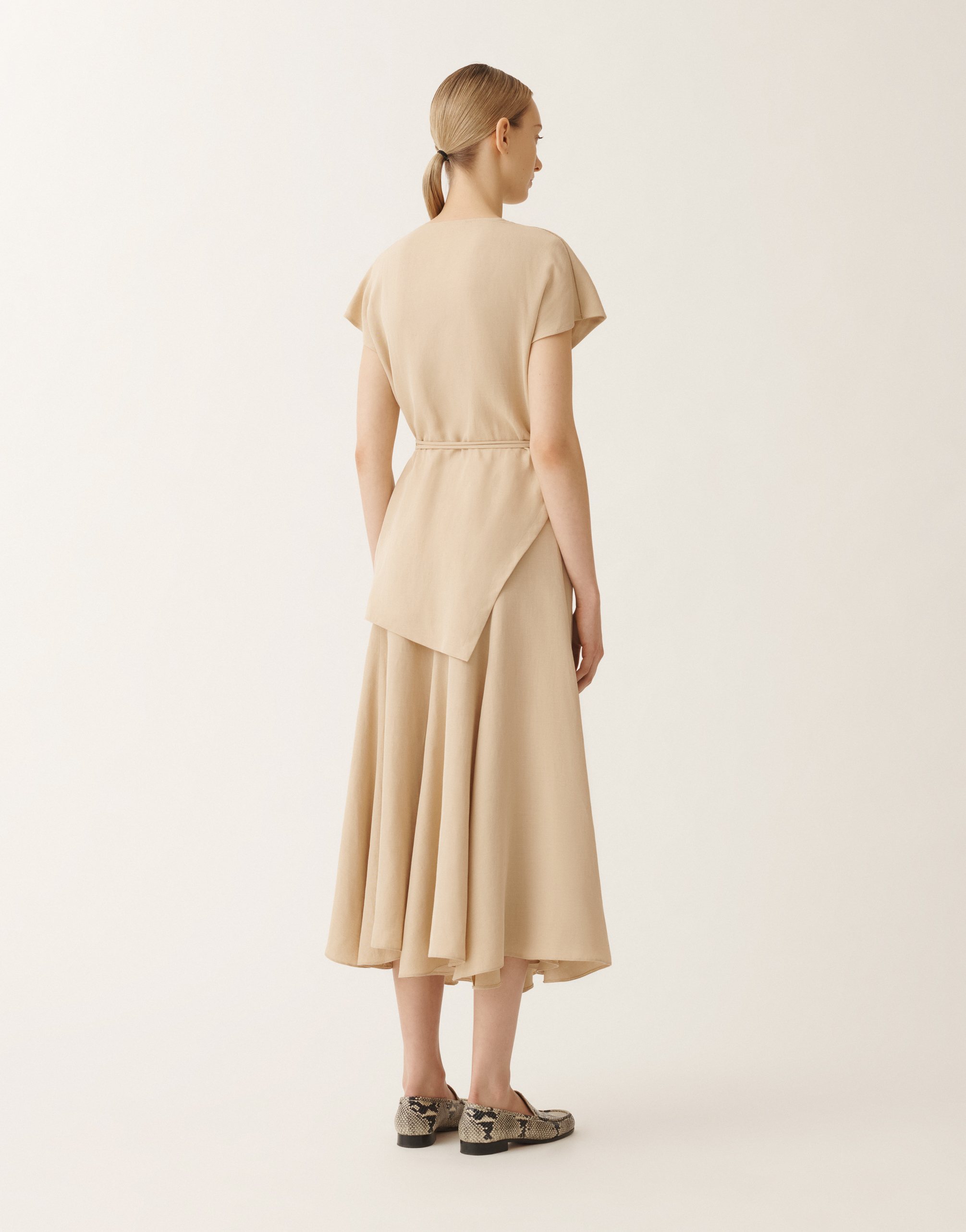 Fabiana Filippi Linen And Viscose Wrap Top In Sand