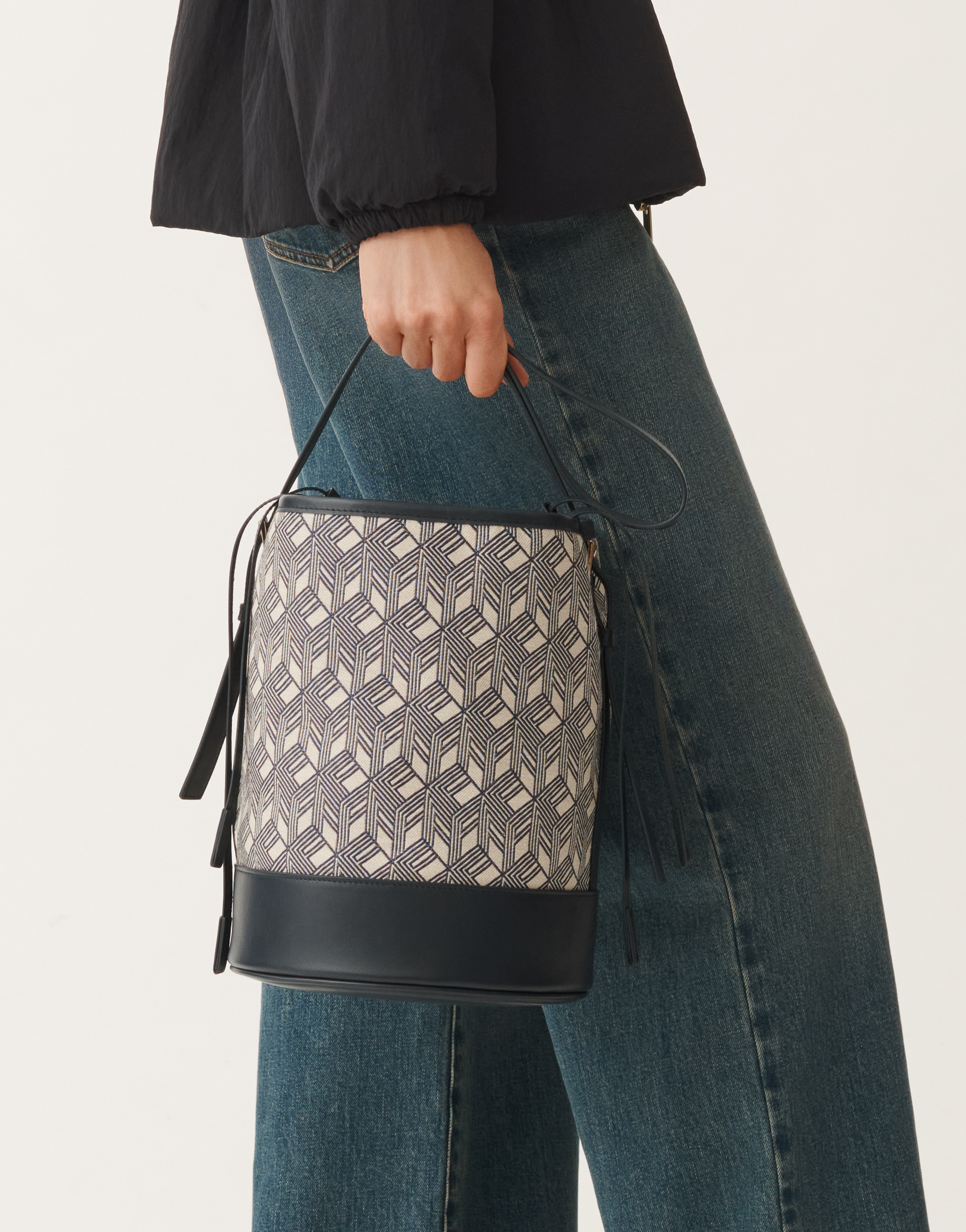 Fabiana Filippi Jacquard Bucket Bag In Blue