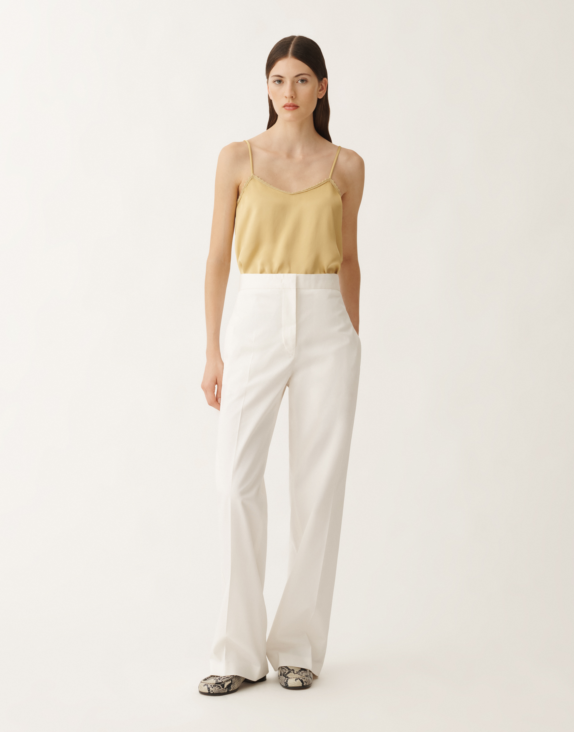 Fabiana Filippi Elastic Waistband Straight Leg Trousers With Pleated Front In White