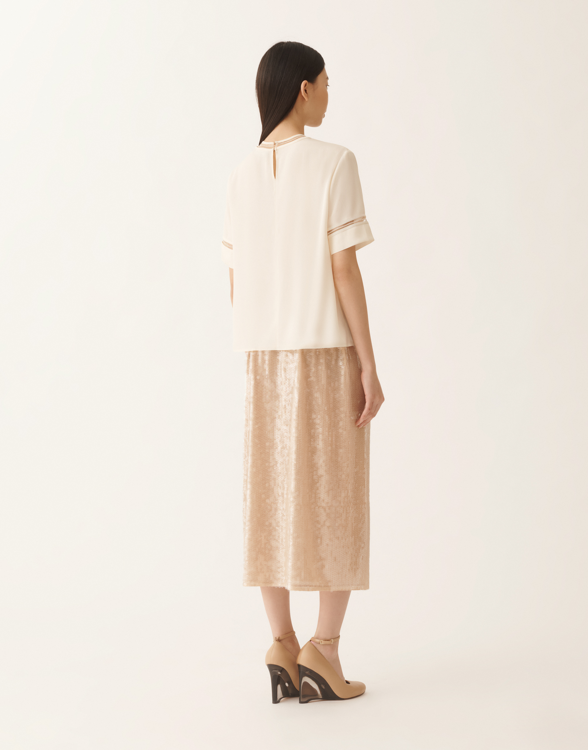 Fabiana Filippi Short Sleeved Embellished Detail T-shirt In Neutral