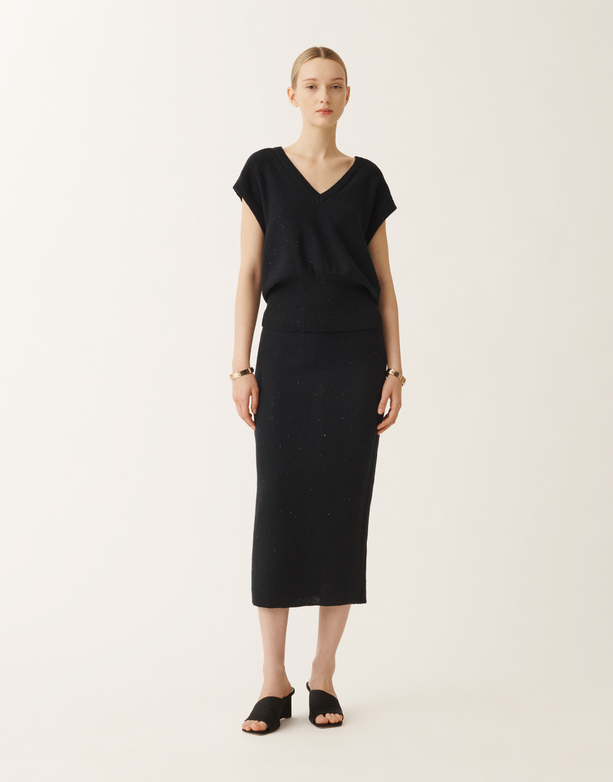Shop Fabiana Filippi Cotton And Linen Gilet With Sequins In Blue