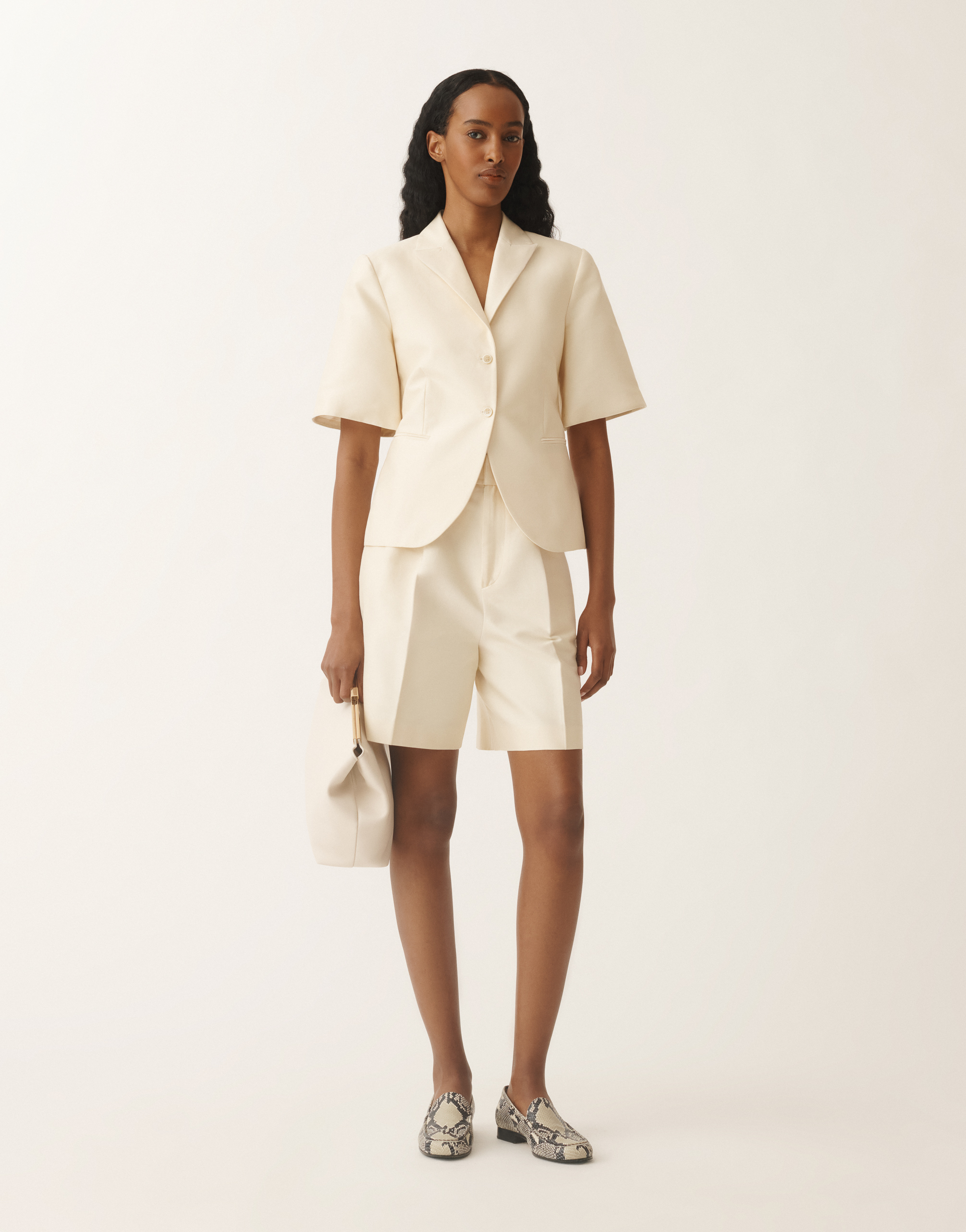Shop Fabiana Filippi Cotton And Silk Mikado Bermuda Shorts In Vanilla