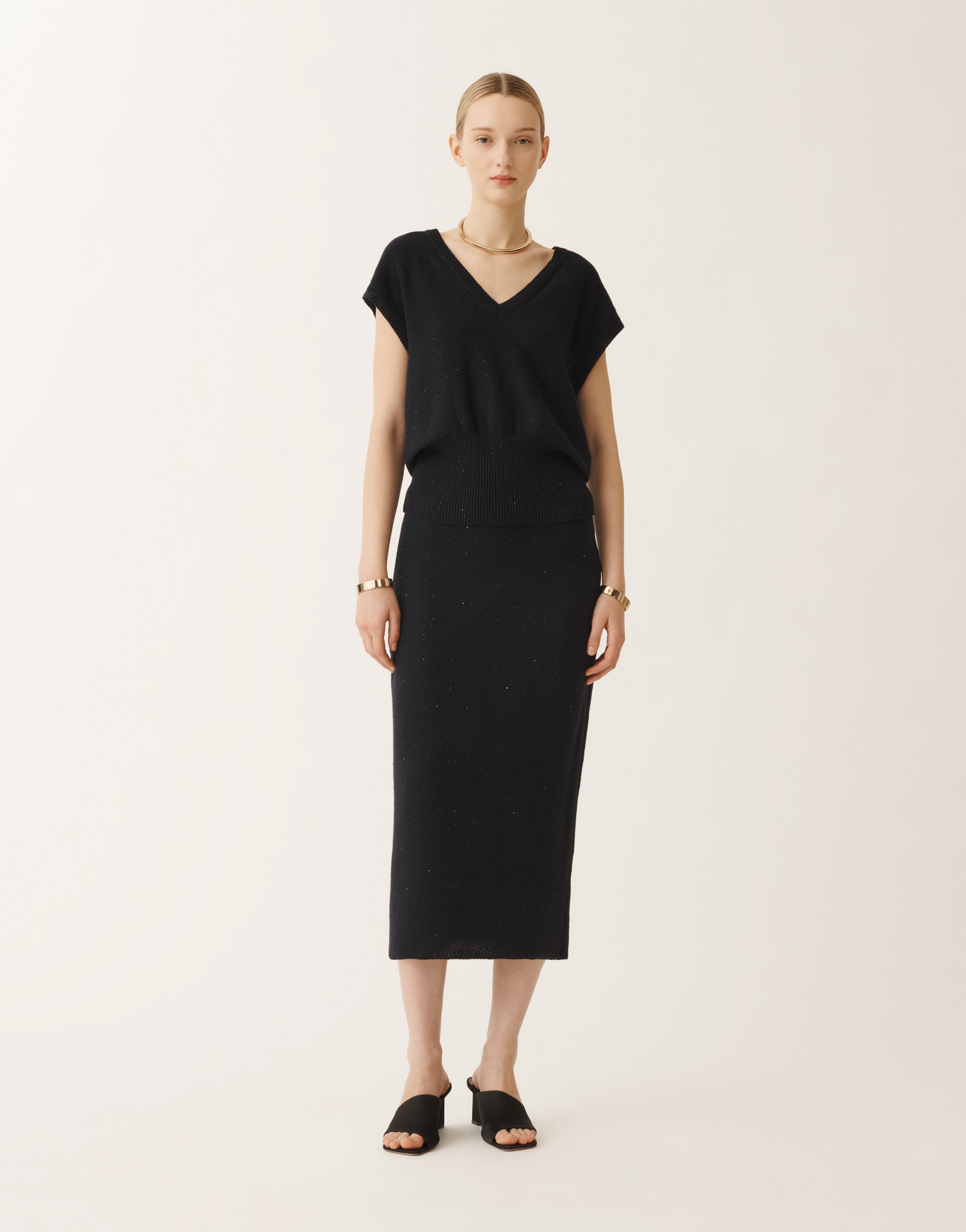 Shop Fabiana Filippi Cotton And Linen Gilet With Sequins In Blue