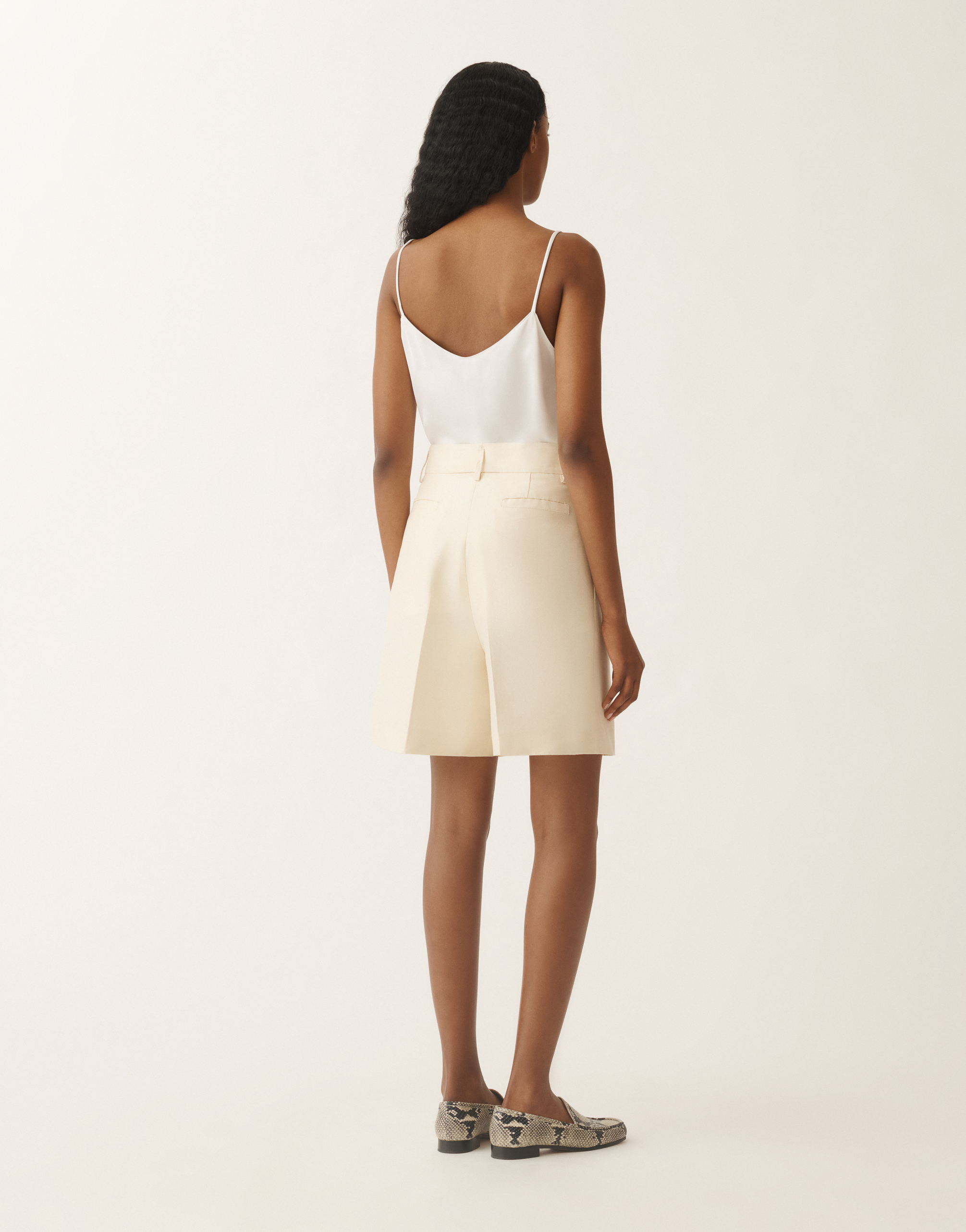 Shop Fabiana Filippi Cotton And Silk Mikado Bermuda Shorts In Vanilla