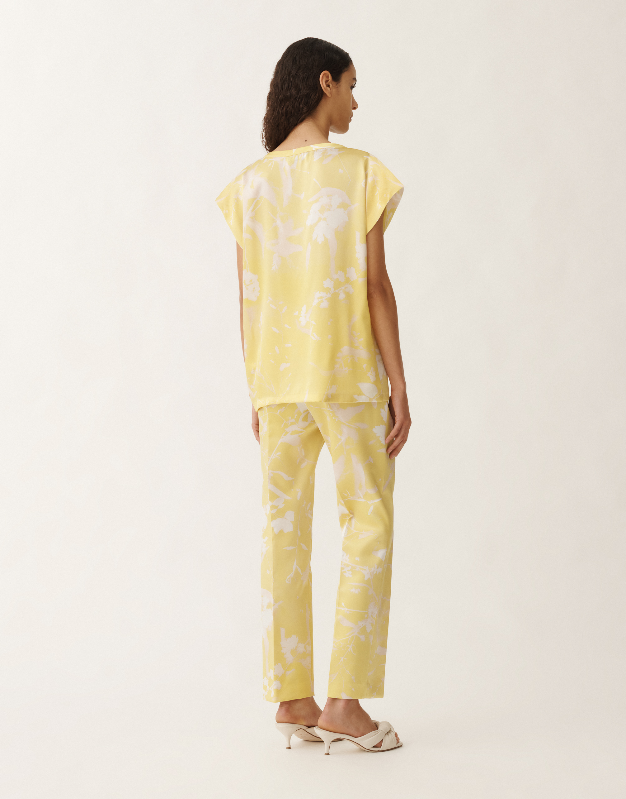 Shop Fabiana Filippi Tilia-print Silk Top In Yellow