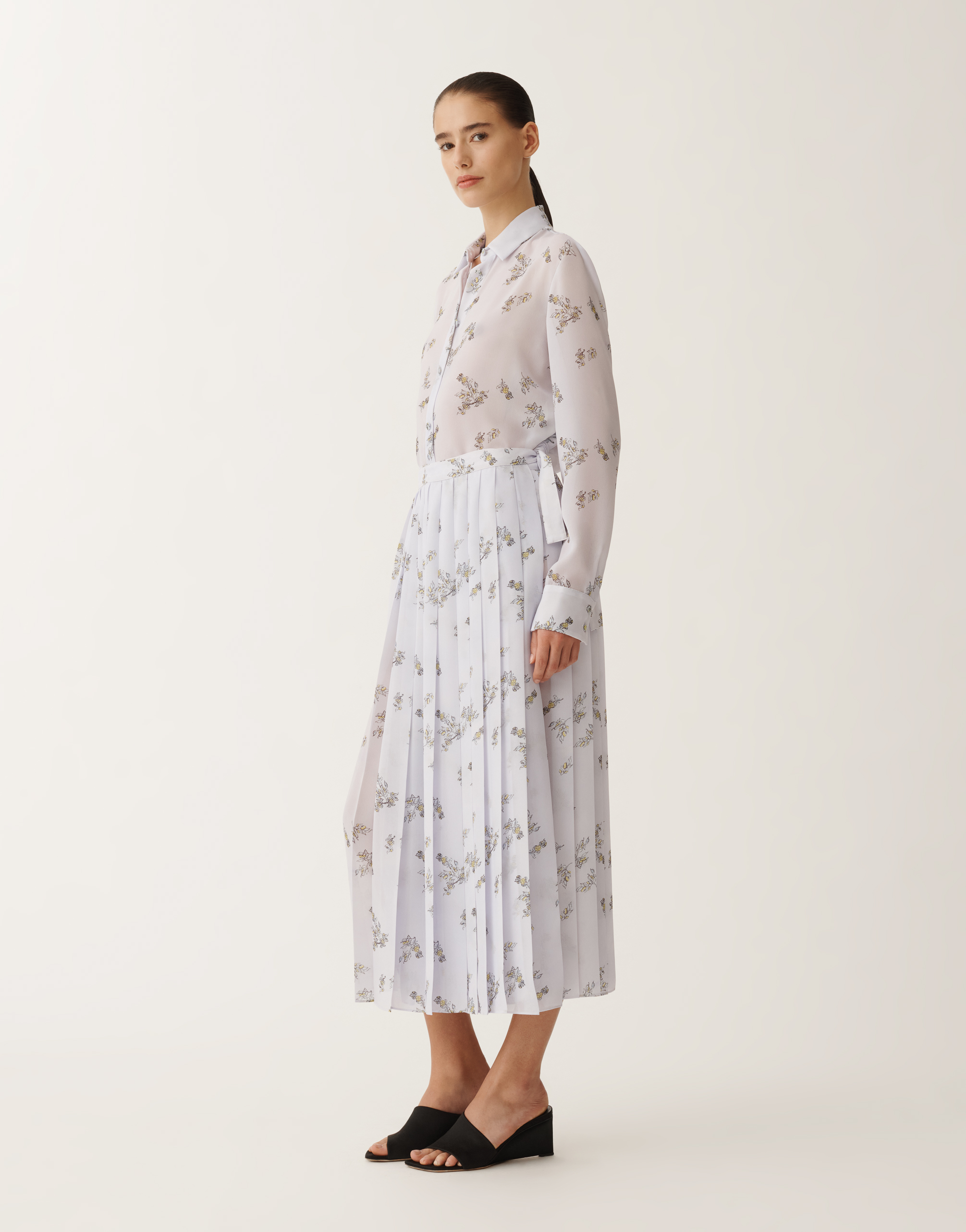 Shop Fabiana Filippi Georgette Skirt With Painted Botanical Print In Lavender