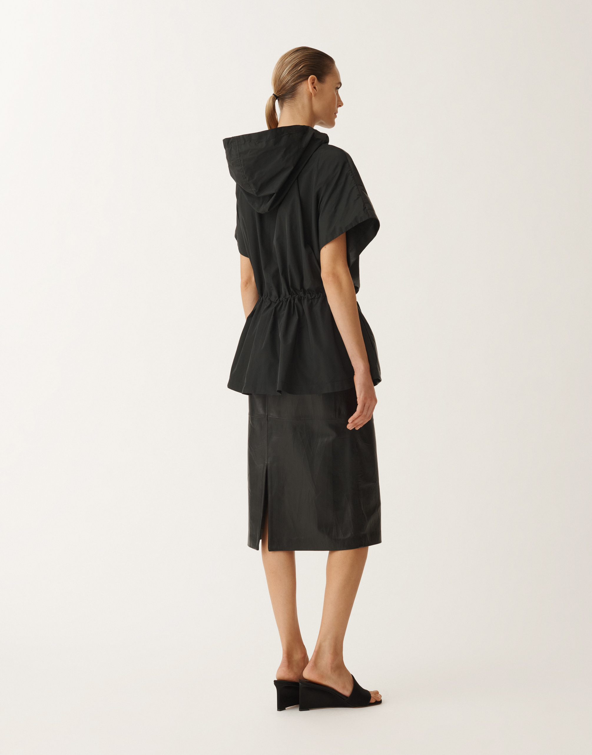 FABIANA FILIPPI PLEATED NAPPA LEATHER CAPE 